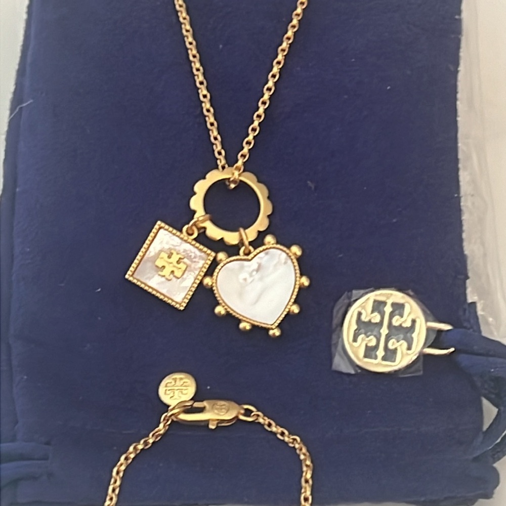 Tory Burch Heart & Square Necklace - Picture 13 of 16